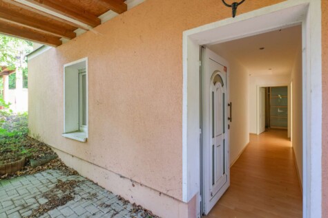 Eigentumswohnung in Stadtvilla zzgl Stpl u. Gartenanteil angrenz.am Berliner Forst - 2 Eingang Souterrain (8384)