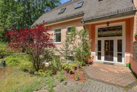 Eigentumswohnung in Stadtvilla zzgl Stpl u. Gartenanteil angrenz.am Berliner Forst - Hauseingang II (8333)