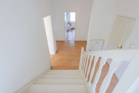 Eigentumswohnung in Stadtvilla zzgl Stpl u. Gartenanteil angrenz.am Berliner Forst - Innentreppe zum Souterrain III (8377)