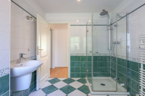 Eigentumswohnung in Stadtvilla zzgl Stpl u. Gartenanteil angrenz.am Berliner Forst - Bad Souterrain IV (8360)