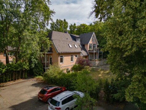 Eigentumswohnung in Stadtvilla zzgl Stpl u. Gartenanteil angrenz.am Berliner Forst - Stellplatzansicht (8336)